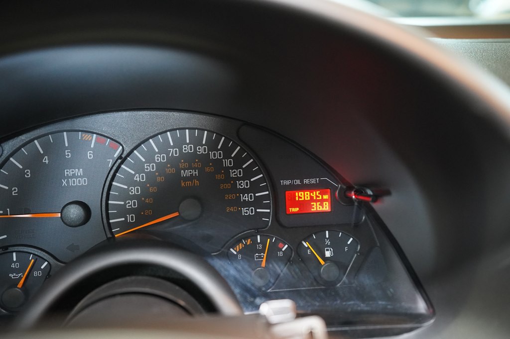 2002 Pontiac Firebird Image 16