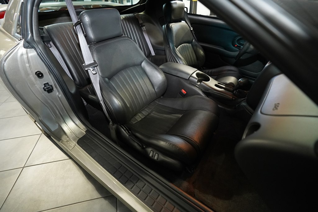 2002 Pontiac Firebird Image 20
