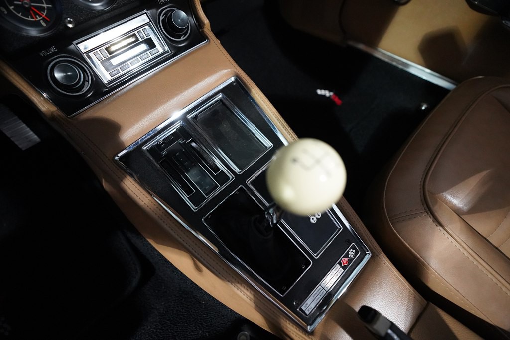 1975 Chevrolet Corvette Image 16