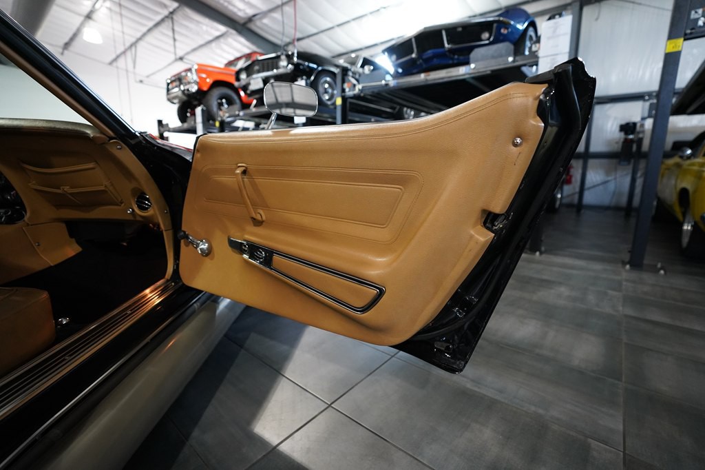 1975 Chevrolet Corvette Image 22