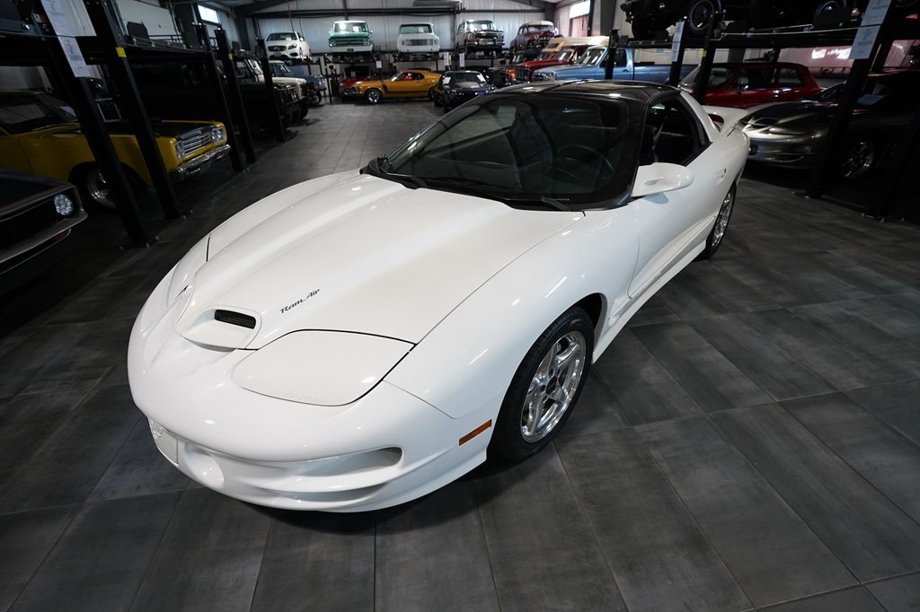 1998 Pontiac Firebird Image 2