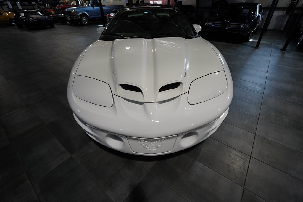1998 Pontiac Firebird Image 9