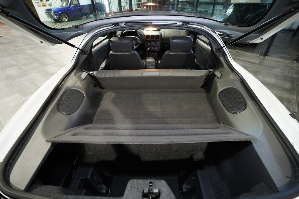 1998 Pontiac Firebird Image 25