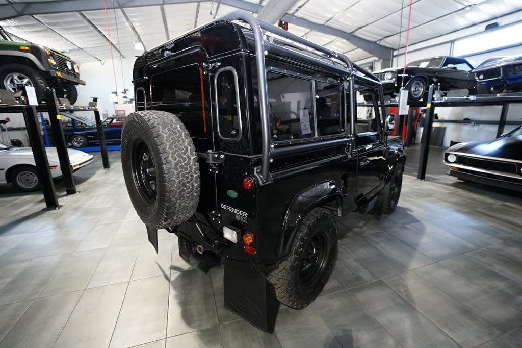 1995 Land Rover Defender Image 6