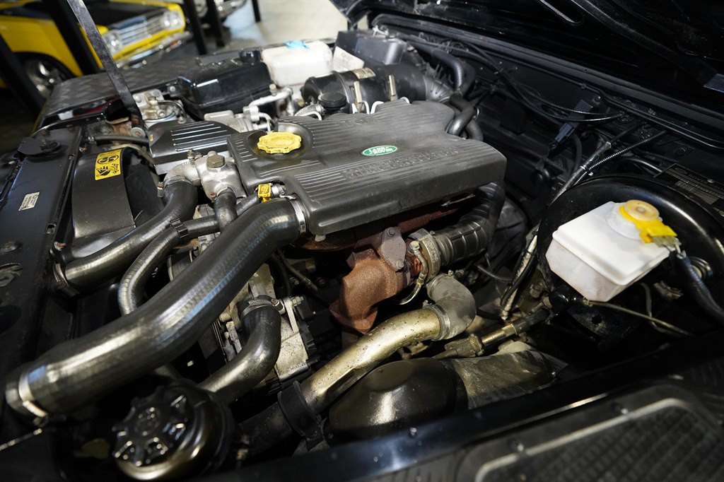 1995 Land Rover Defender Image 30