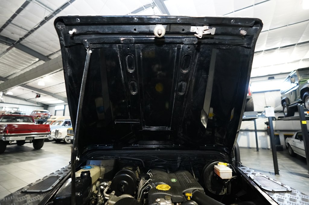 1995 Land Rover Defender Image 31