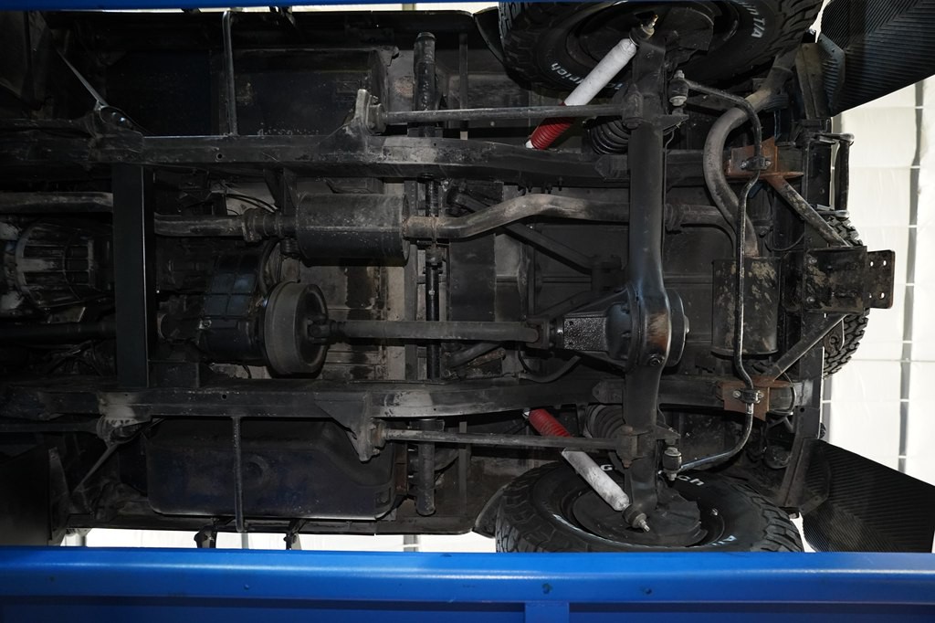 1995 Land Rover Defender Image 36