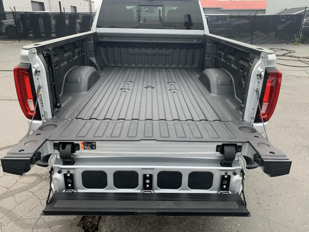 2023 GMC Sierra 2500 Image 10