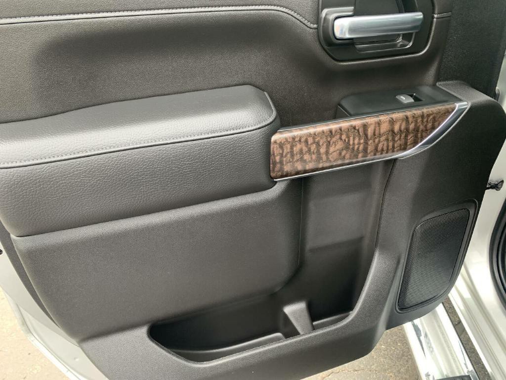 2023 GMC Sierra 2500 Image 25