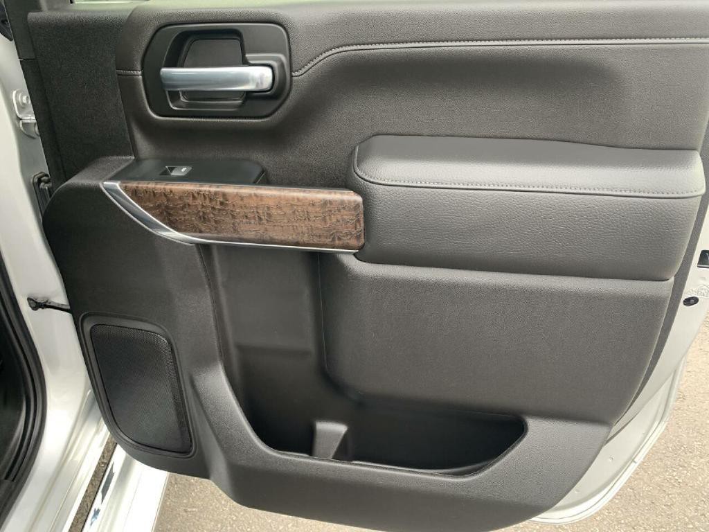 2023 GMC Sierra 2500 Image 32