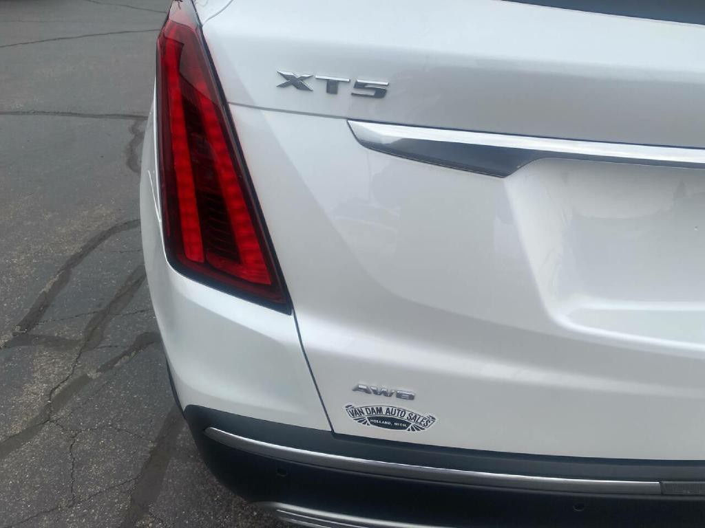 2023 Cadillac XT5 Image 9