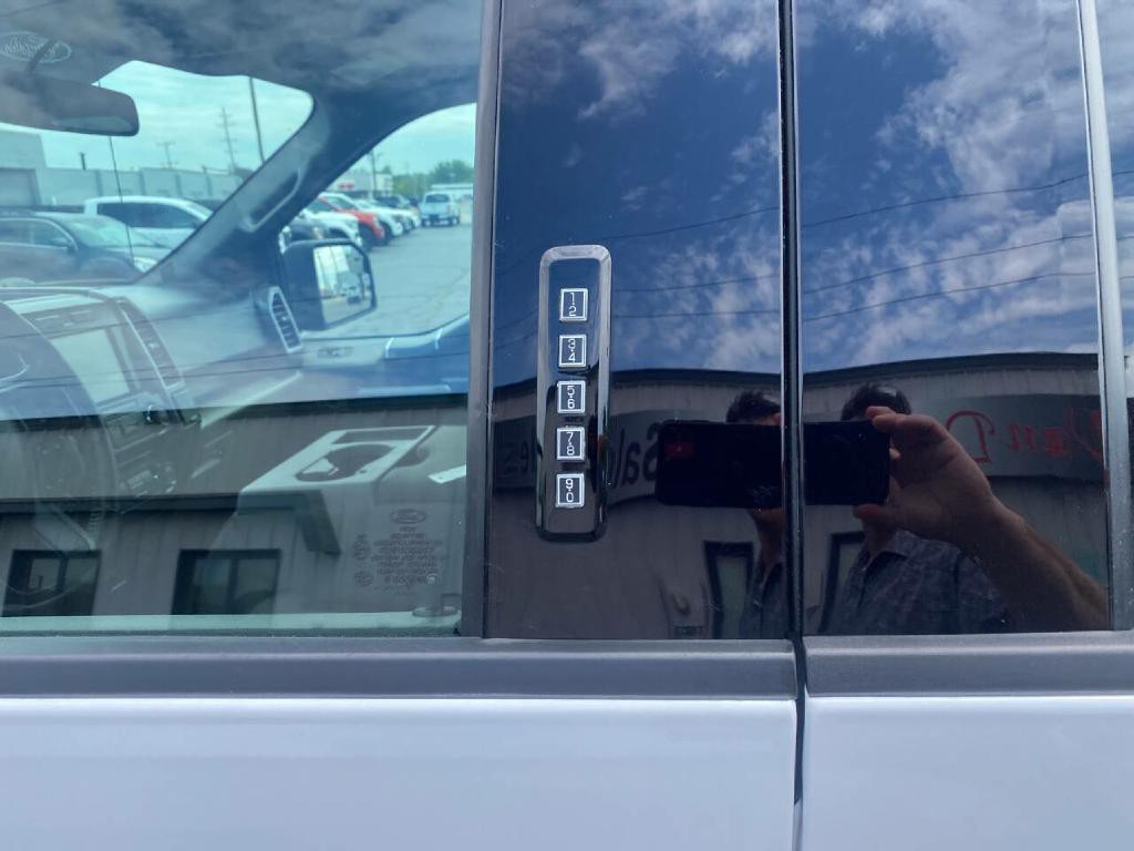 2017 Ford F-150 Image 13