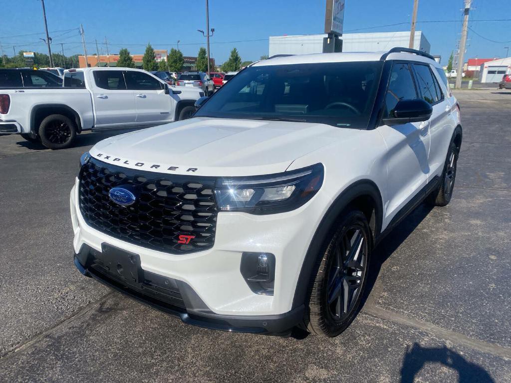 2025 Ford Explorer Image 3