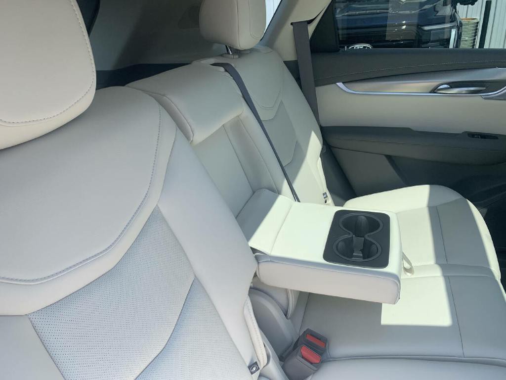 2023 Cadillac XT5 Image 32