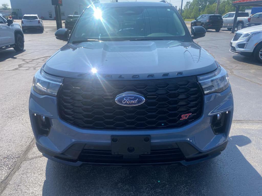 2025 Ford Explorer Image 4