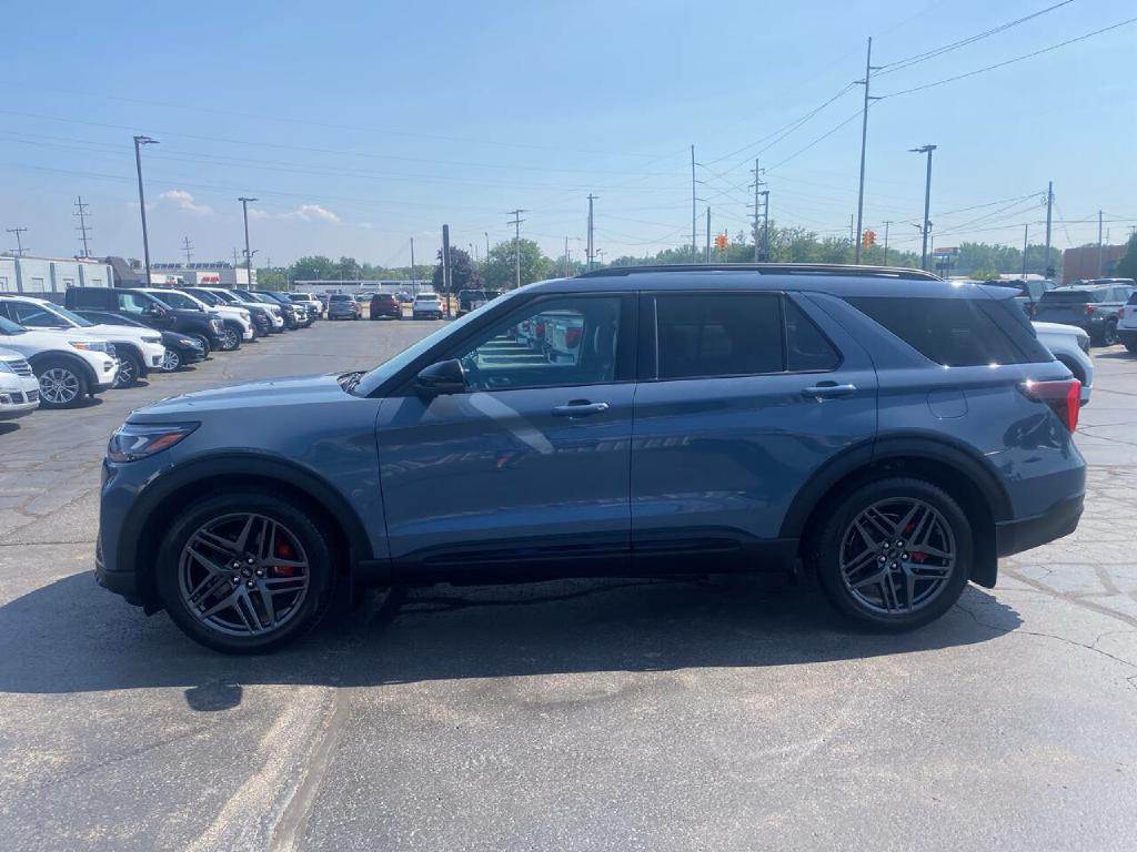 2025 Ford Explorer Image 7