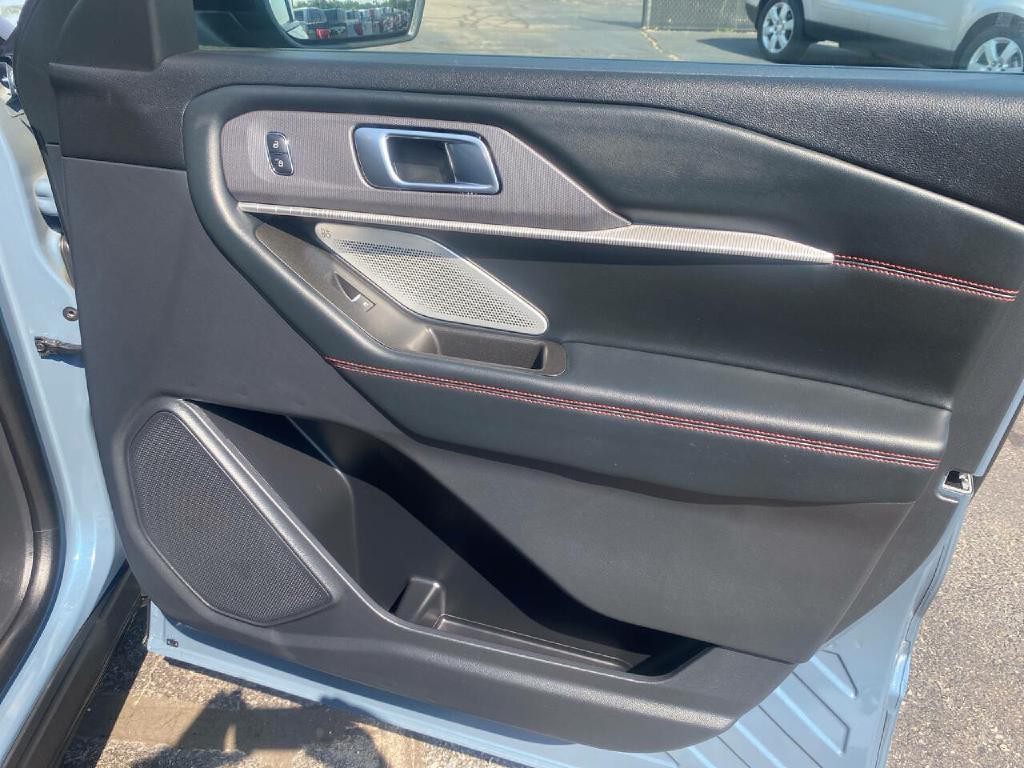 2025 Ford Explorer Image 26