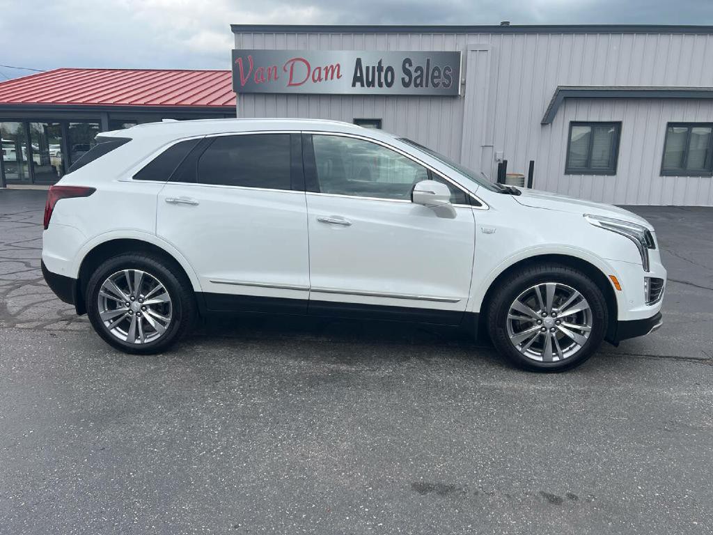 2023 Cadillac XT5 Image 2