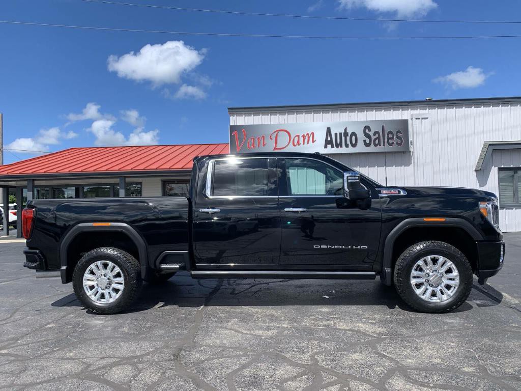 2023 GMC Sierra 2500 Image 2