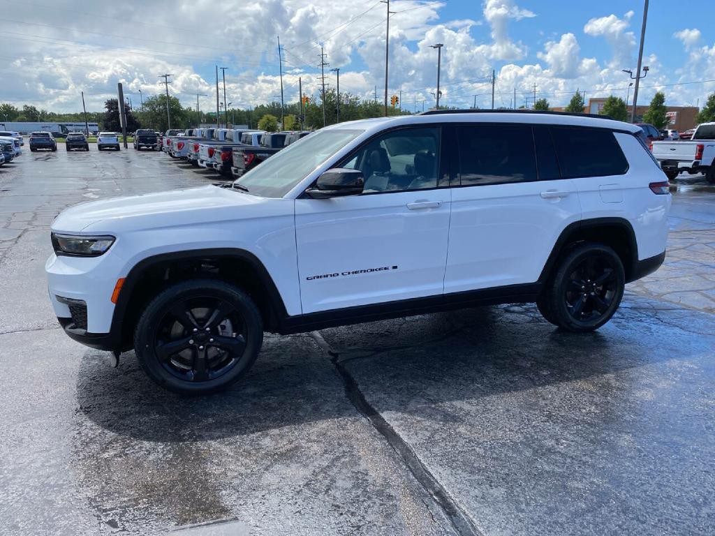 2023 Jeep Grand Cherokee Image 6