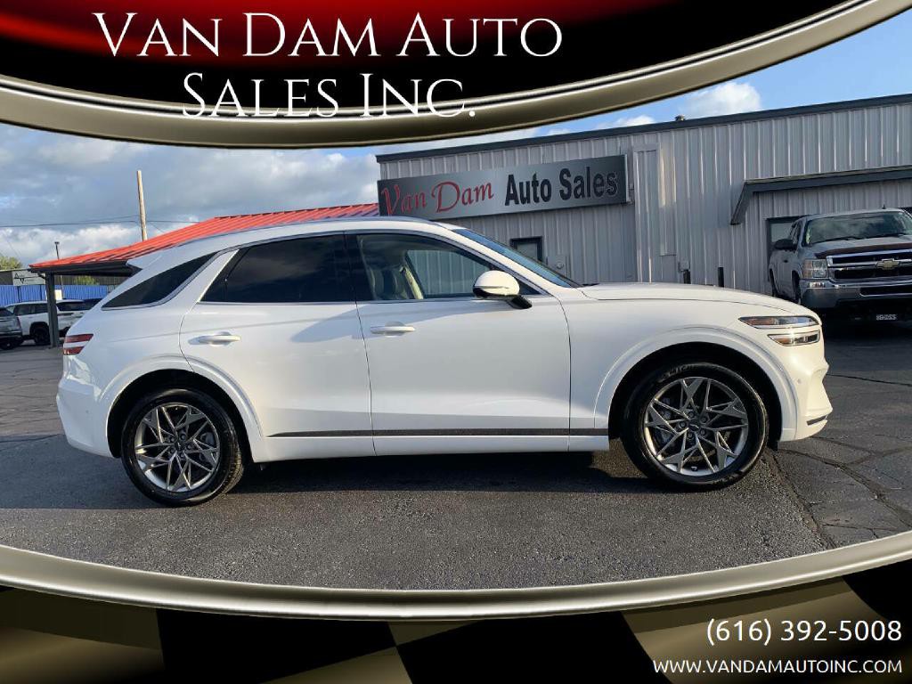 2023 Genesis GV70 Image 1