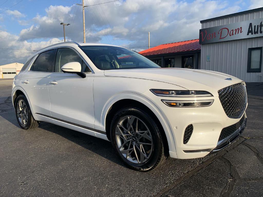 2023 Genesis GV70 Image 3