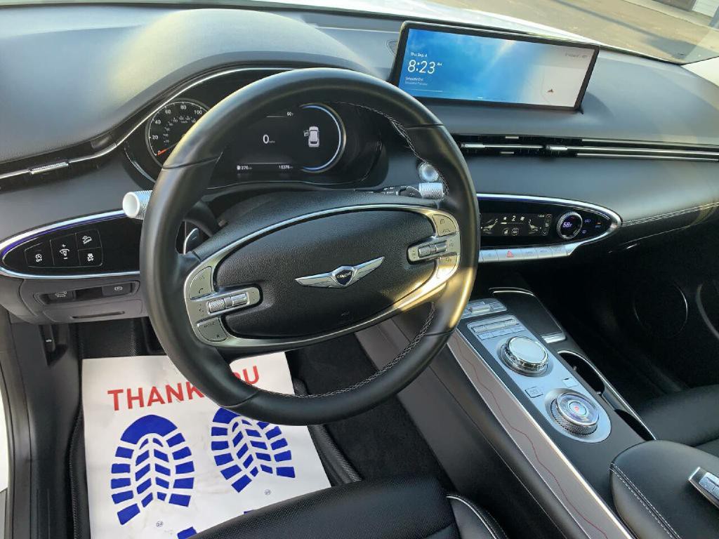2023 Genesis GV70 Image 14