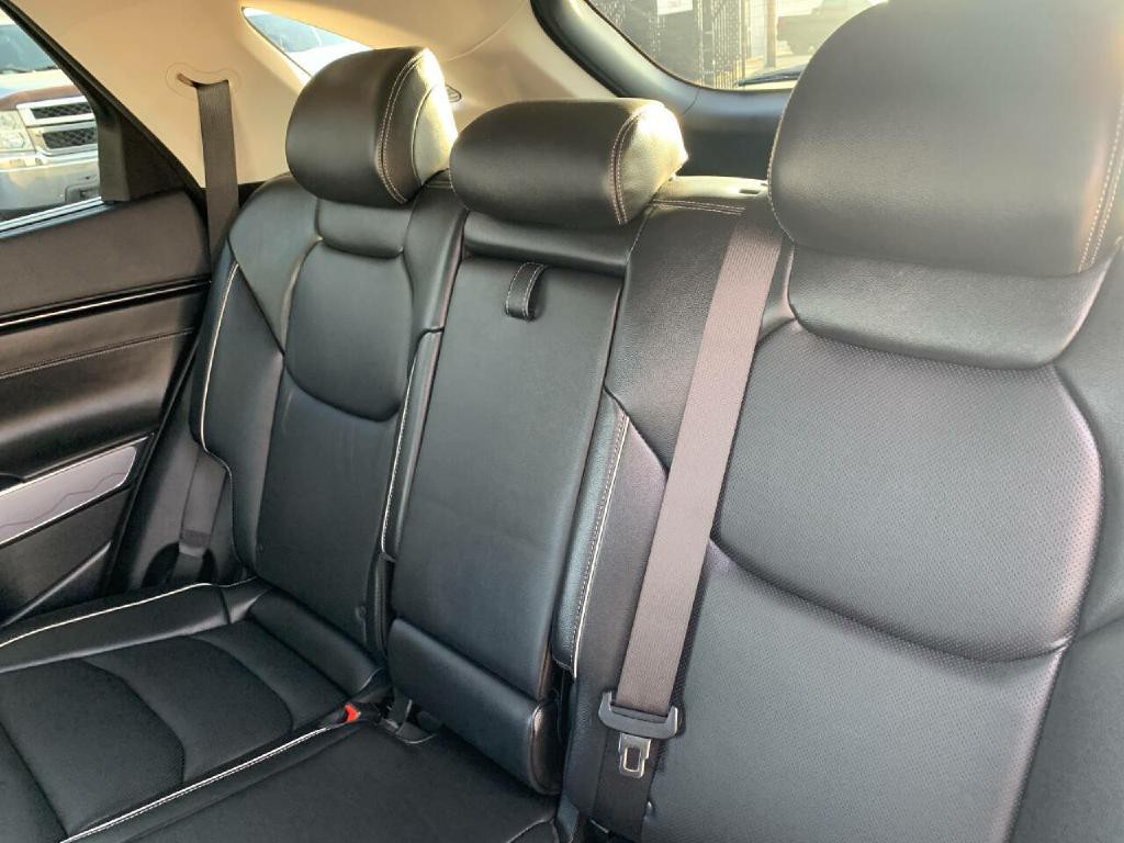 2023 Genesis GV70 Image 24