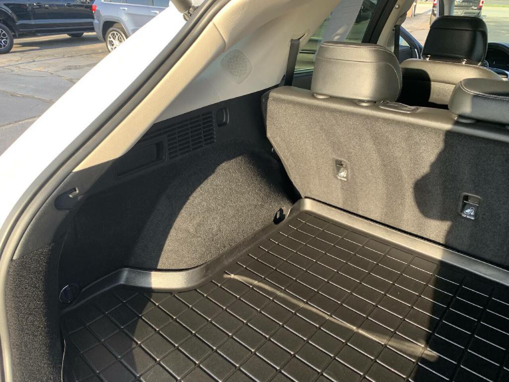 2023 Genesis GV70 Image 26