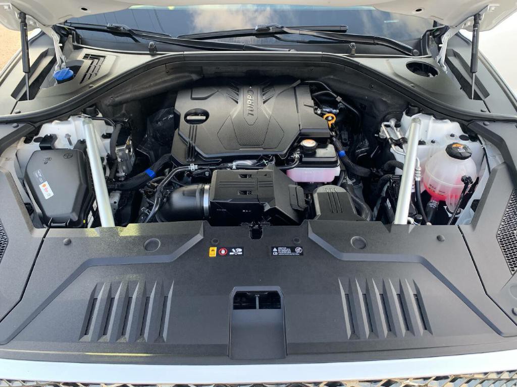 2023 Genesis GV70 Image 34