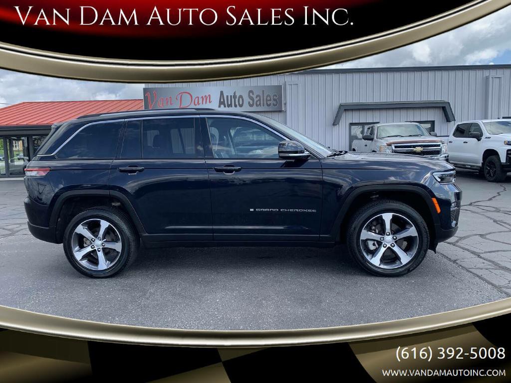 2023 Jeep Grand Cherokee Image 1