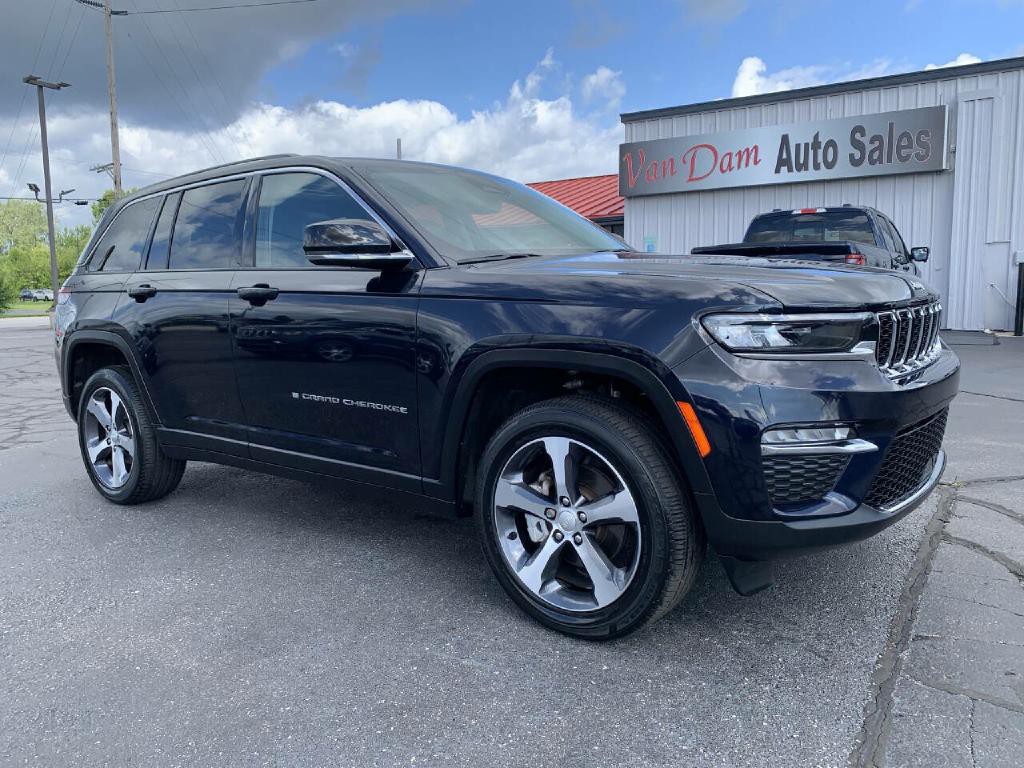 2023 Jeep Grand Cherokee Image 4