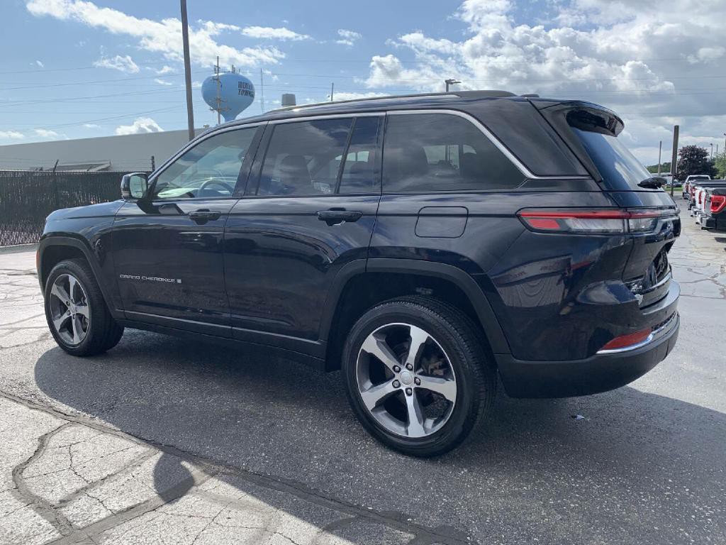 2023 Jeep Grand Cherokee Image 8