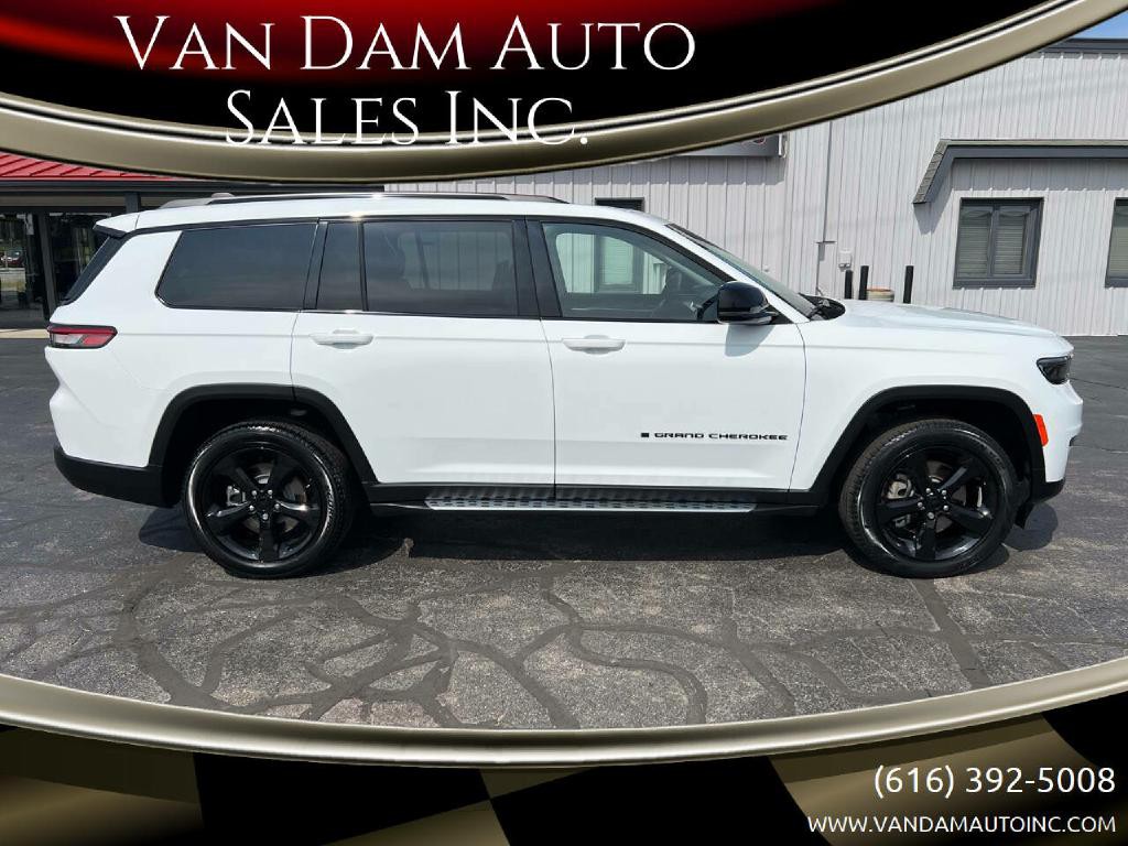 2023 Jeep Grand Cherokee Image 1