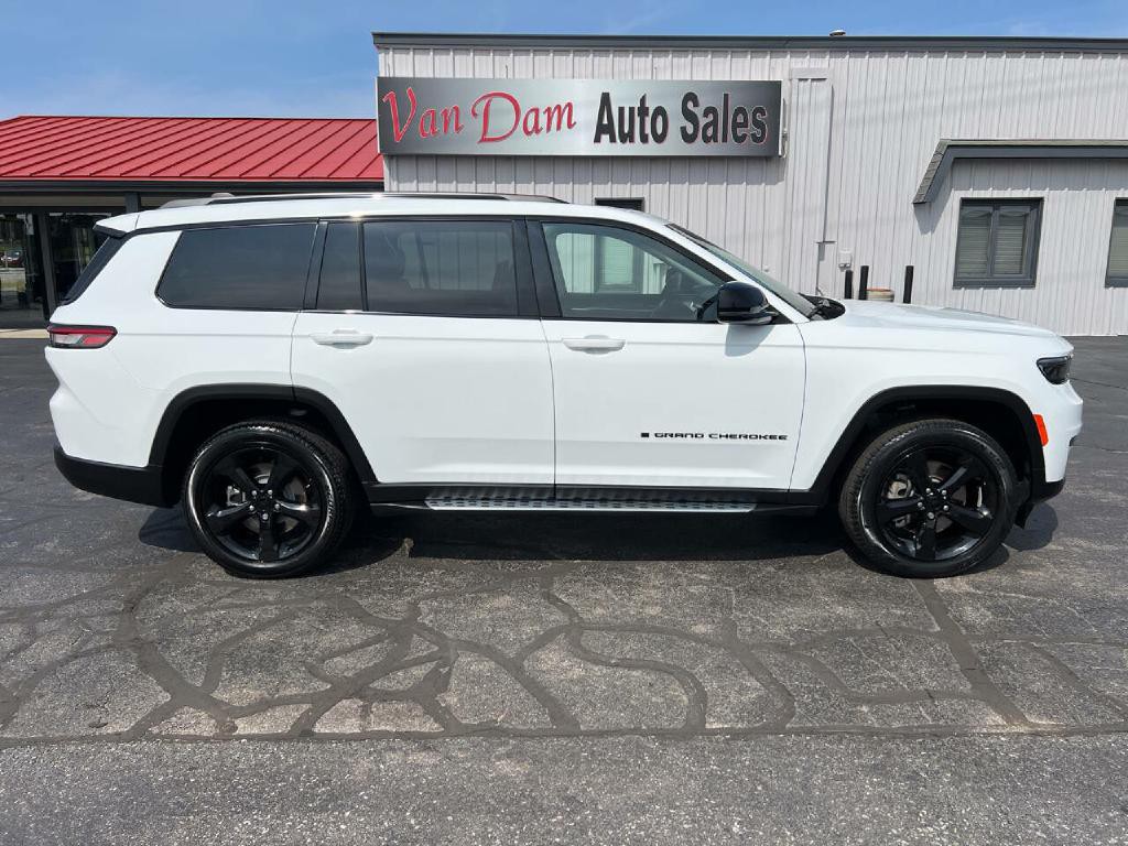 2023 Jeep Grand Cherokee Image 2