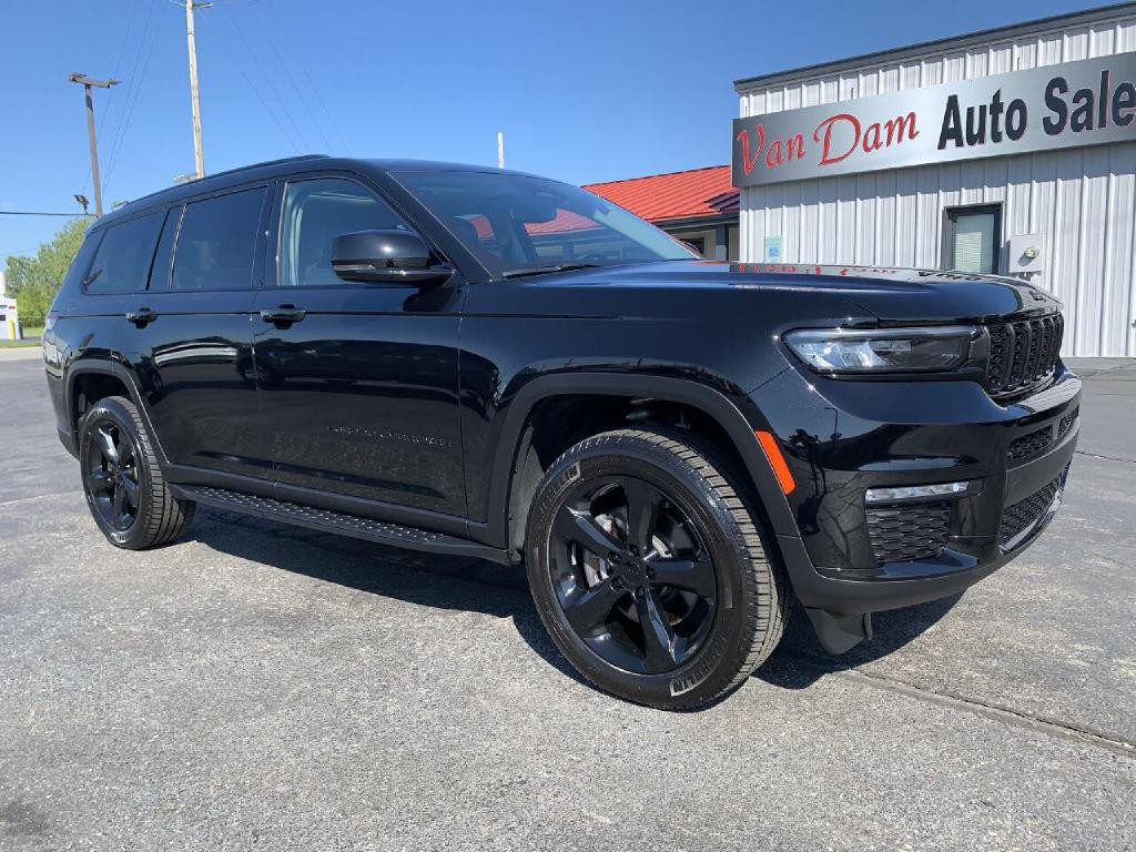 2023 Jeep Grand Cherokee Image 3