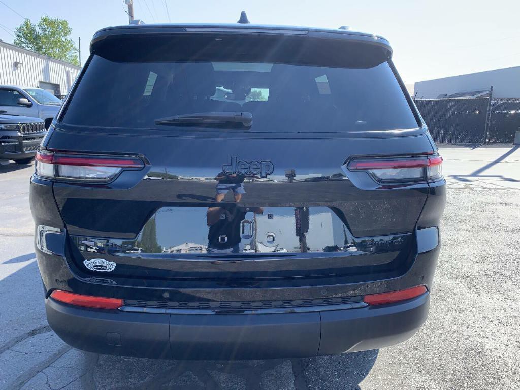 2023 Jeep Grand Cherokee Image 8