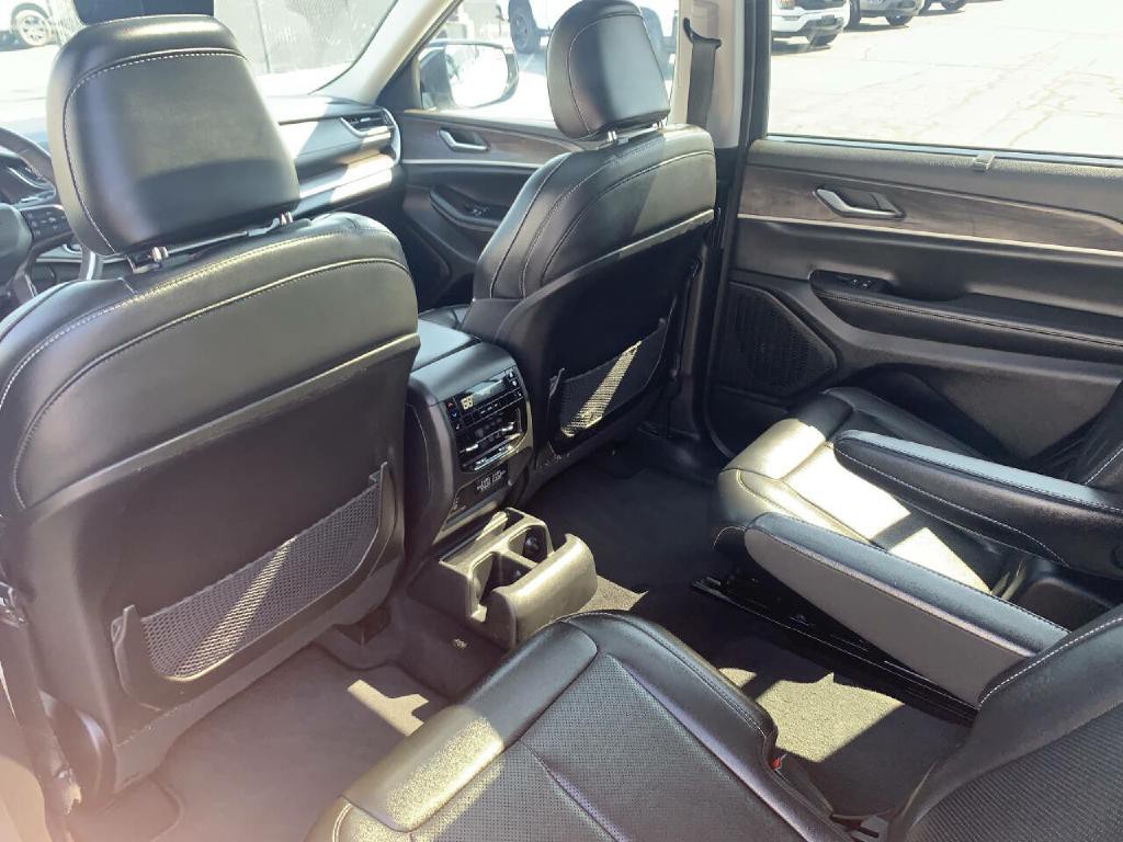2023 Jeep Grand Cherokee Image 24
