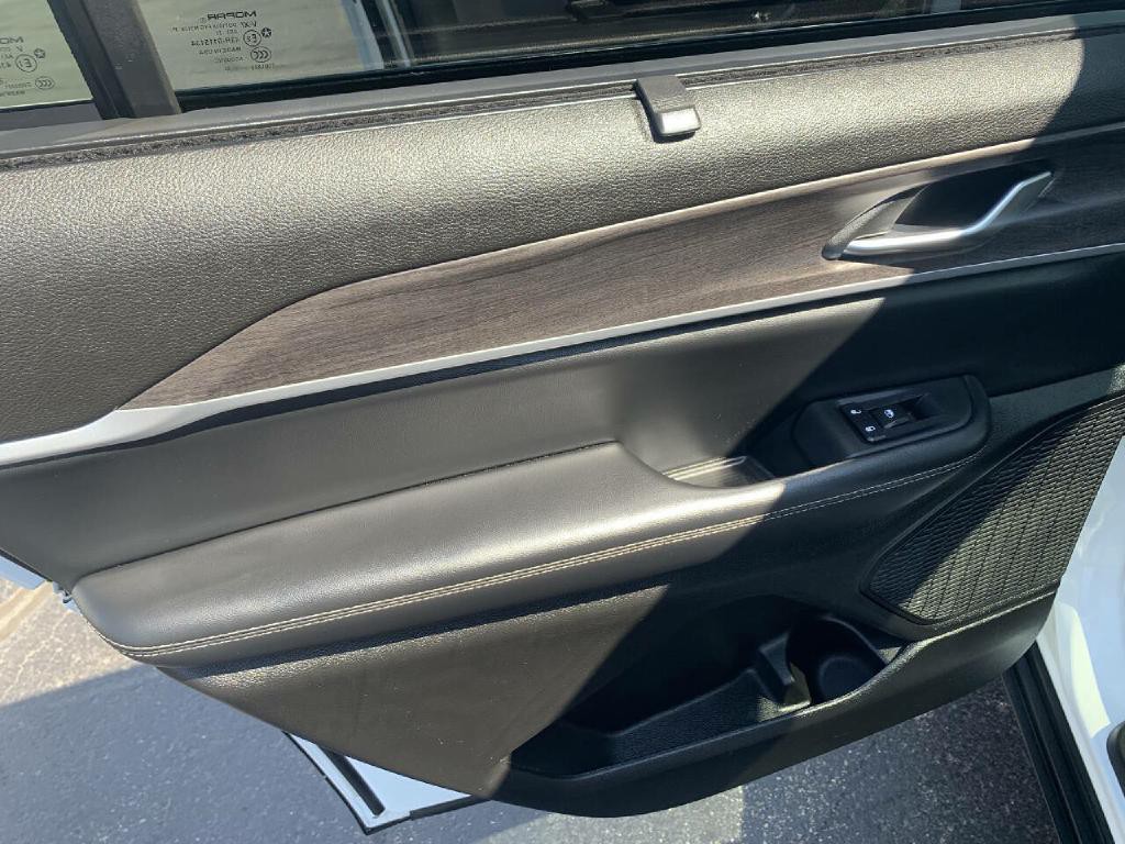 2023 Jeep Grand Cherokee Image 27