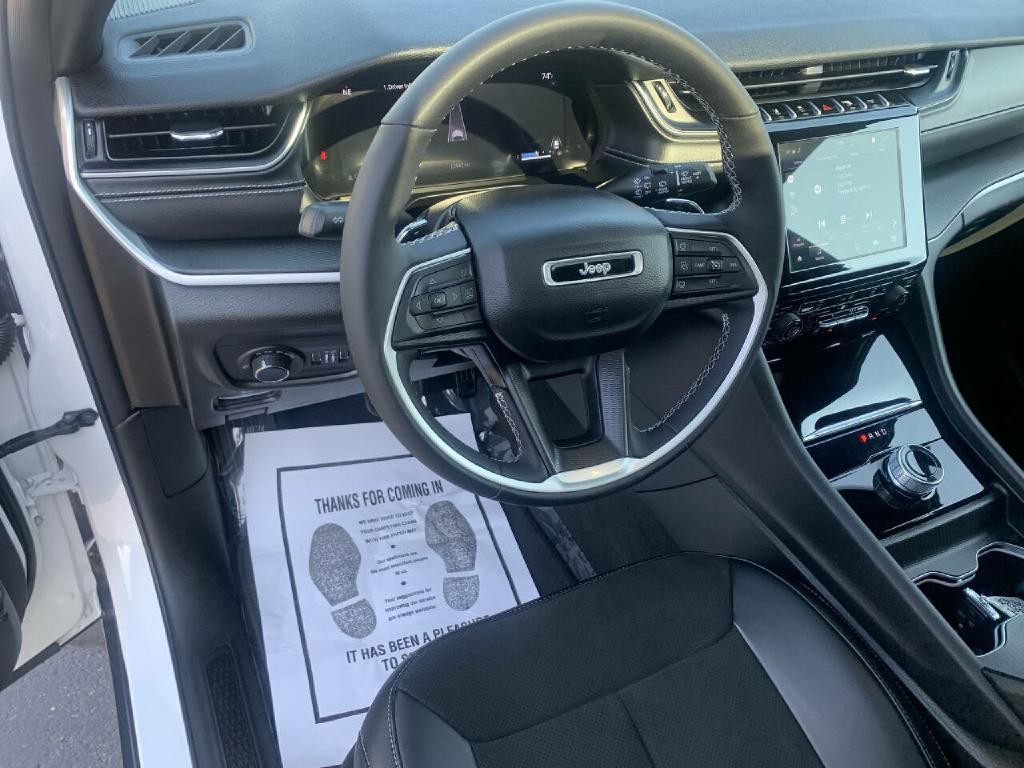 2024 Jeep Grand Cherokee Image 12
