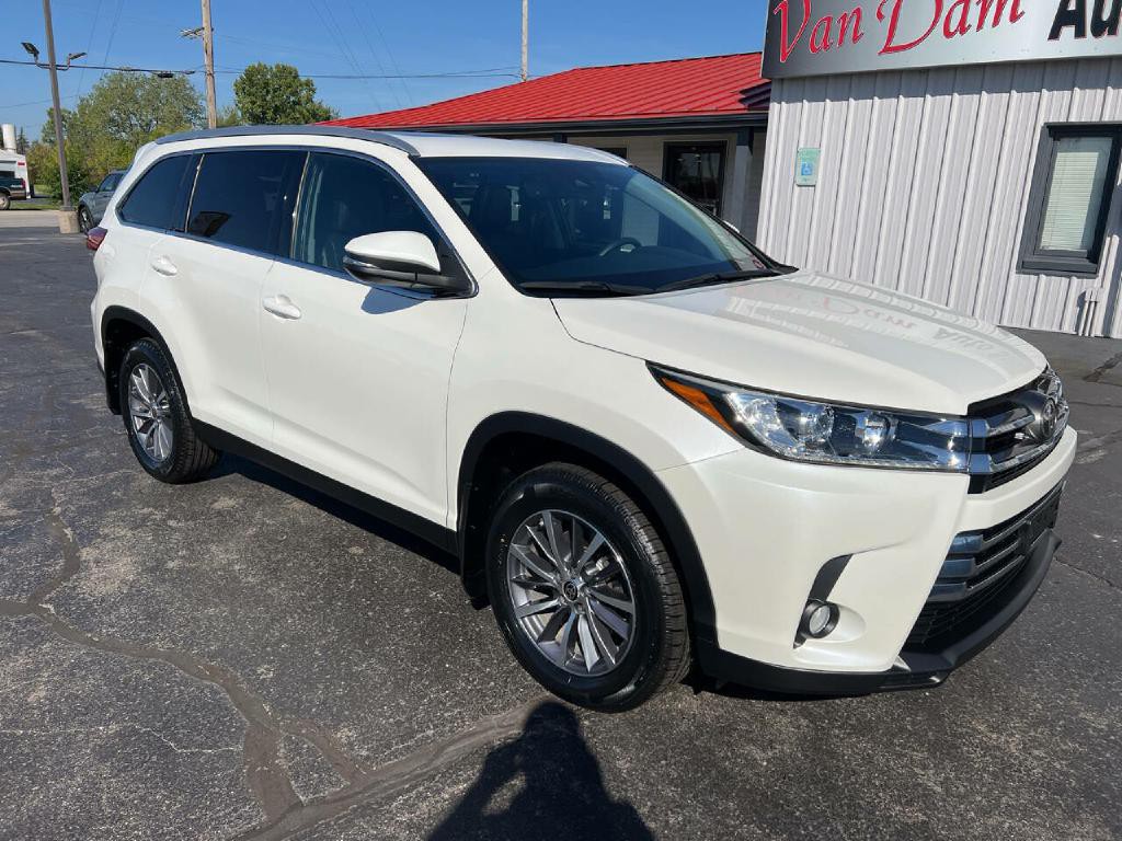 2019 Toyota Highlander Image 3
