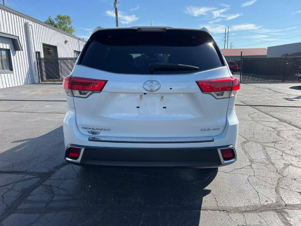 2019 Toyota Highlander Image 8
