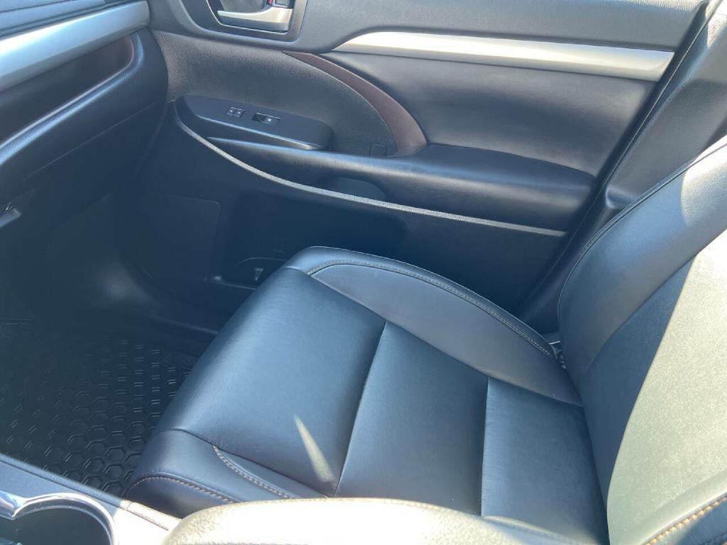 2019 Toyota Highlander Image 24