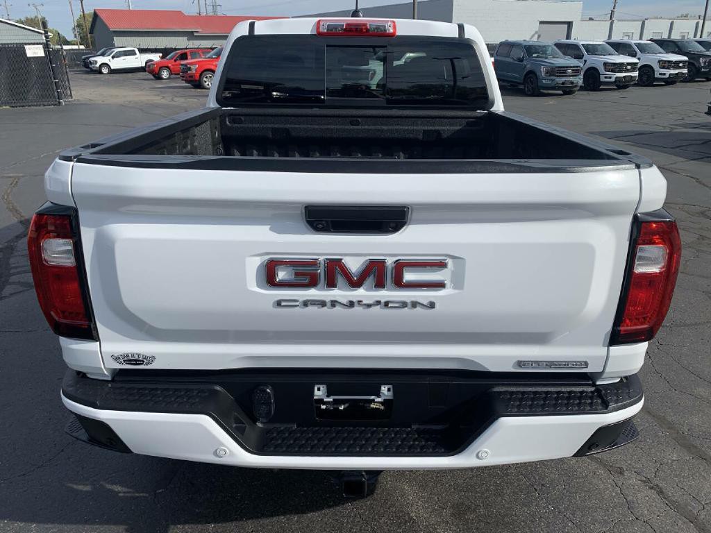 2024 GMC Canyon Image 9