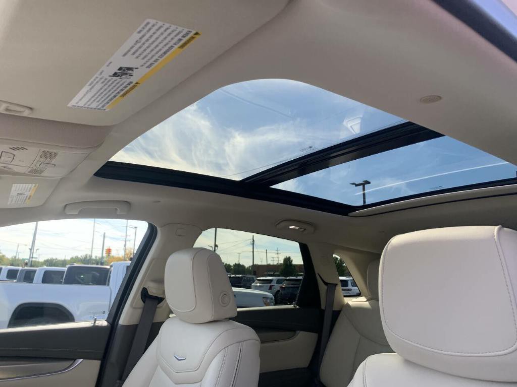 2022 Cadillac XT5 Image 13