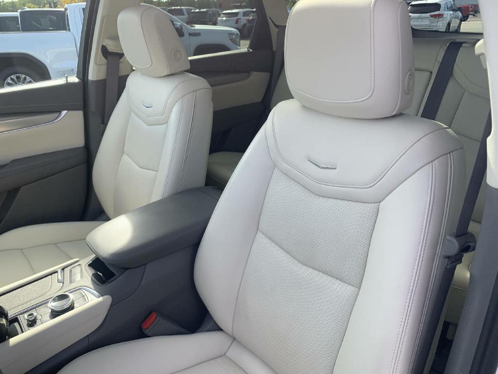 2022 Cadillac XT5 Image 14