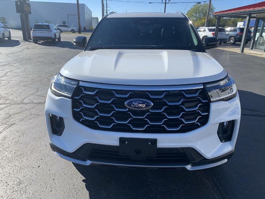 2025 Ford Explorer Image 3
