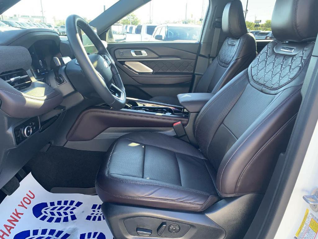 2025 Ford Explorer Image 9