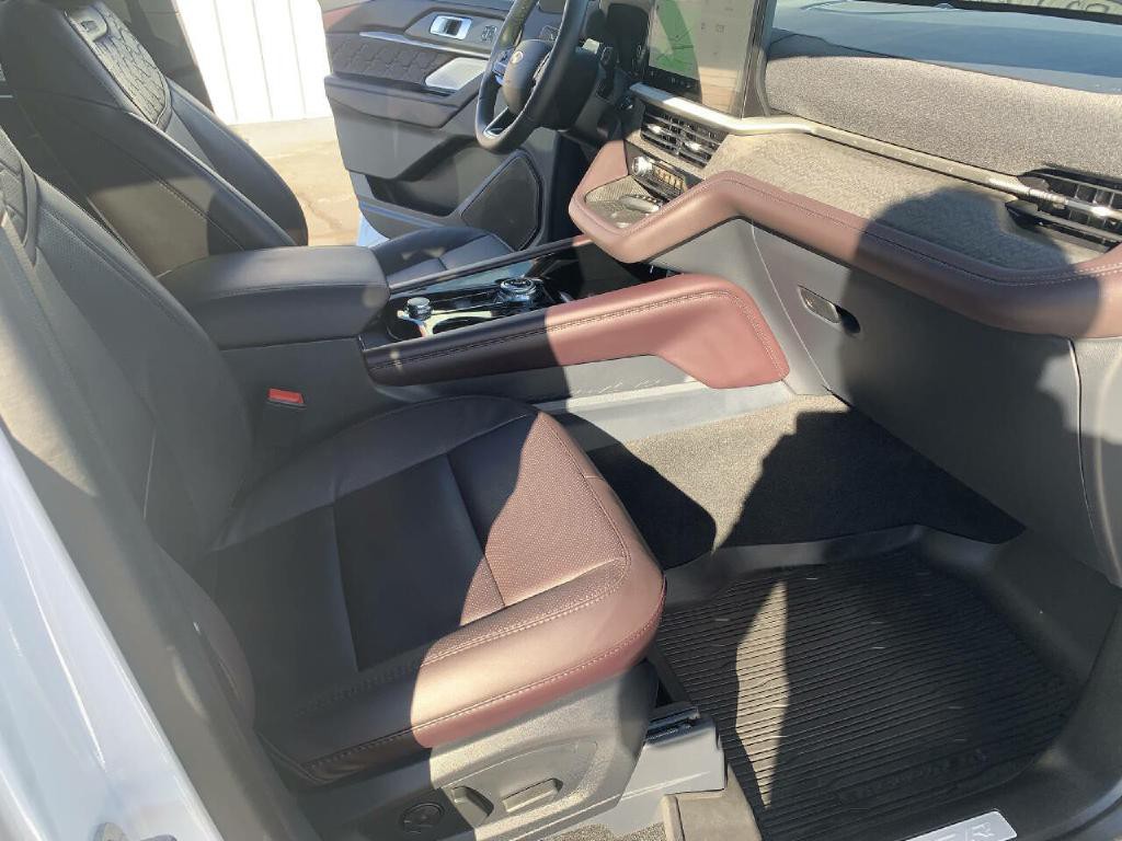 2025 Ford Explorer Image 31