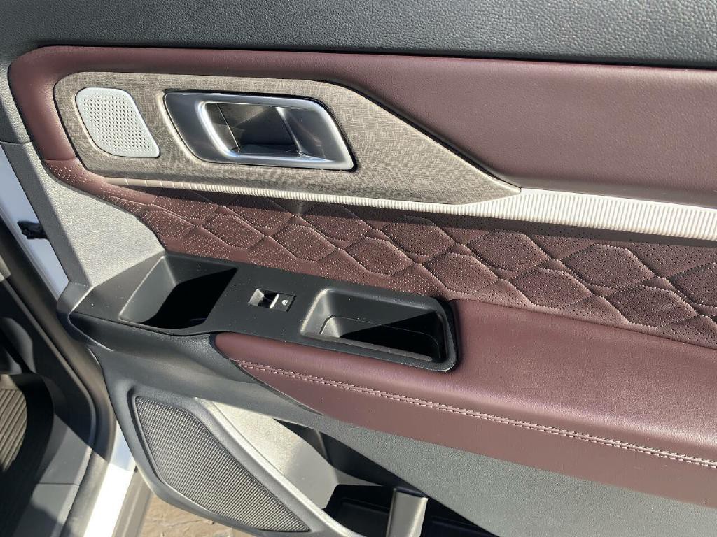 2025 Ford Explorer Image 33